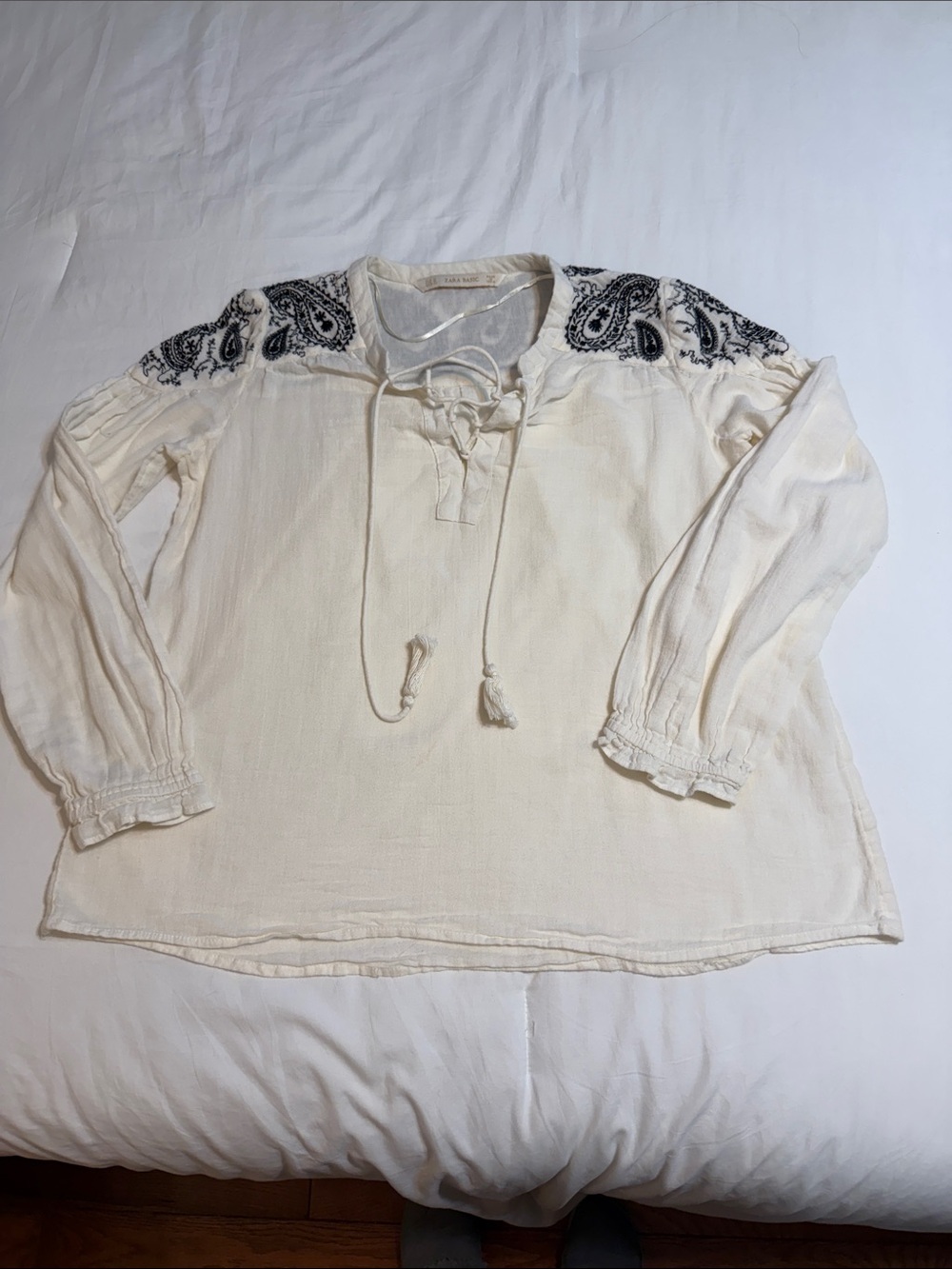 Zara Boho Embroidered Cream Peasant Top Med